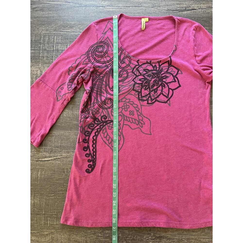 Free Society Magenta Pink Floral Graphic Tunic Top Size Medium Made in USA - Picture 7 of 8